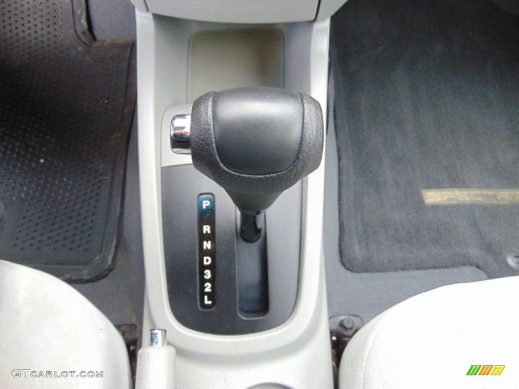 2008 Spectra LX Sedan - Ice Blue / Gray photo #25