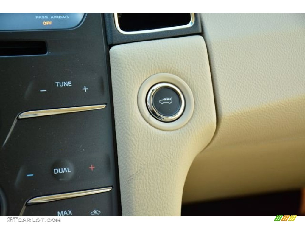 2015 Taurus SEL - Oxford White / Dune photo #27