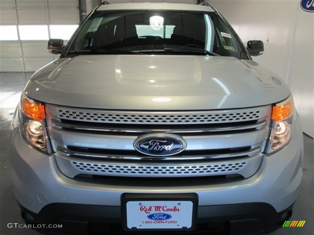 2015 Explorer XLT - Ingot Silver / Charcoal Black photo #2
