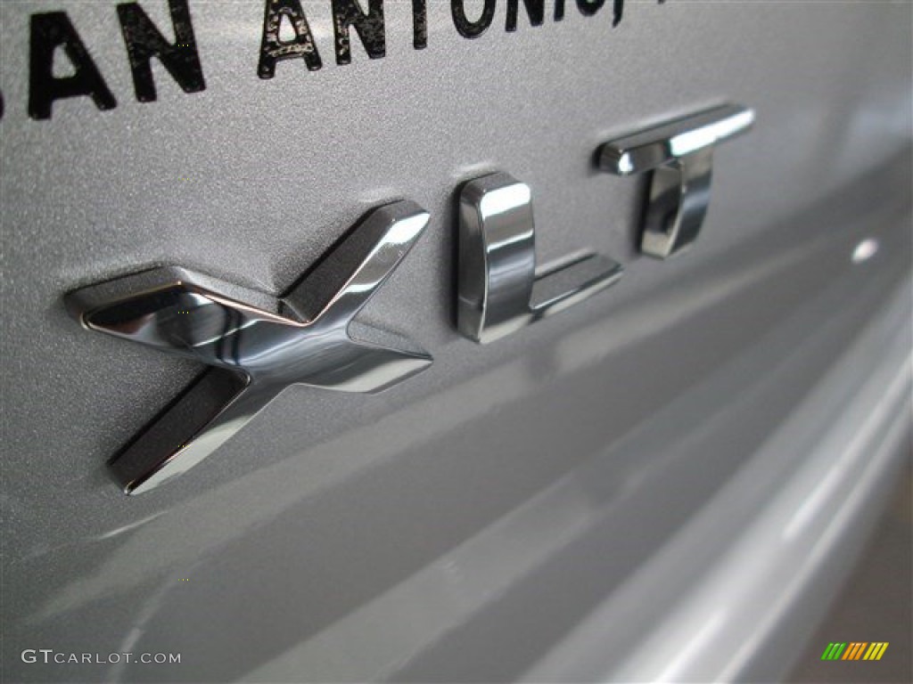 2015 Explorer XLT - Ingot Silver / Charcoal Black photo #7