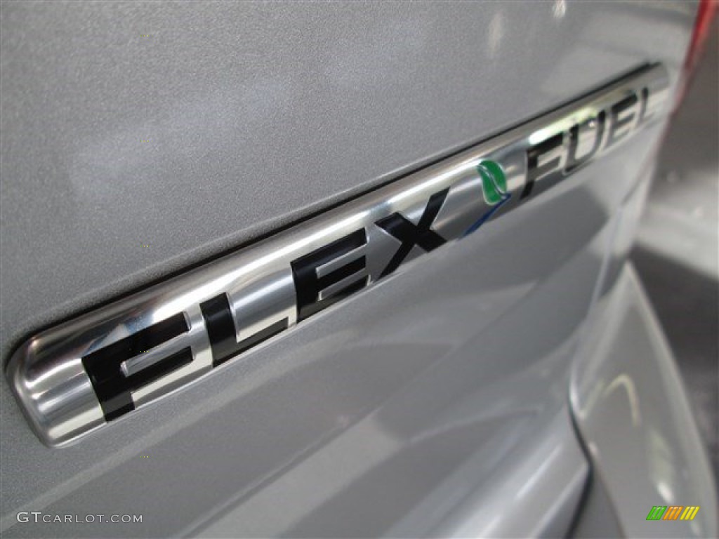 2015 Explorer XLT - Ingot Silver / Charcoal Black photo #8