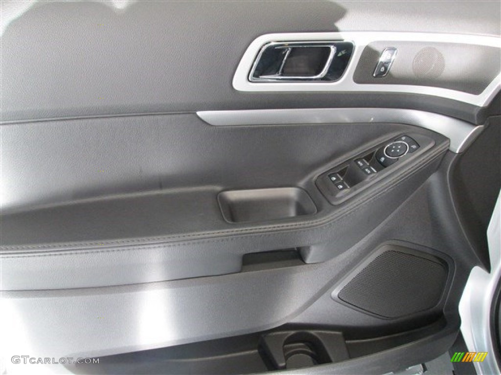 2015 Explorer XLT - Ingot Silver / Charcoal Black photo #15