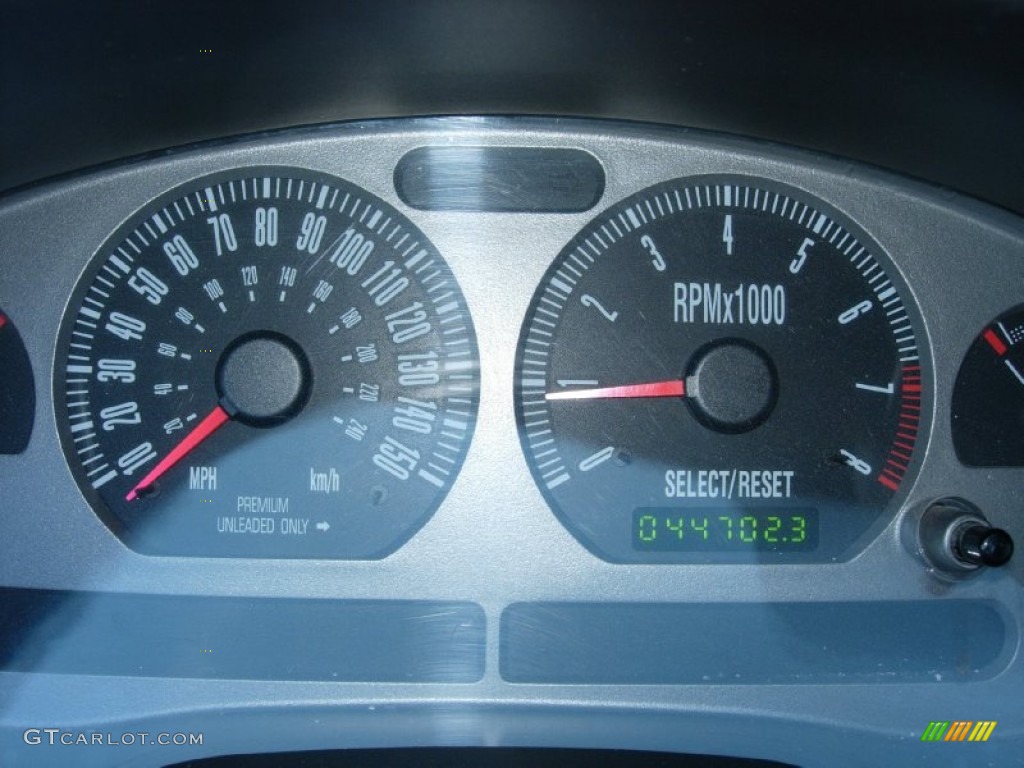 2004 Mustang Mach 1 Coupe - Screaming Yellow / Dark Charcoal photo #23