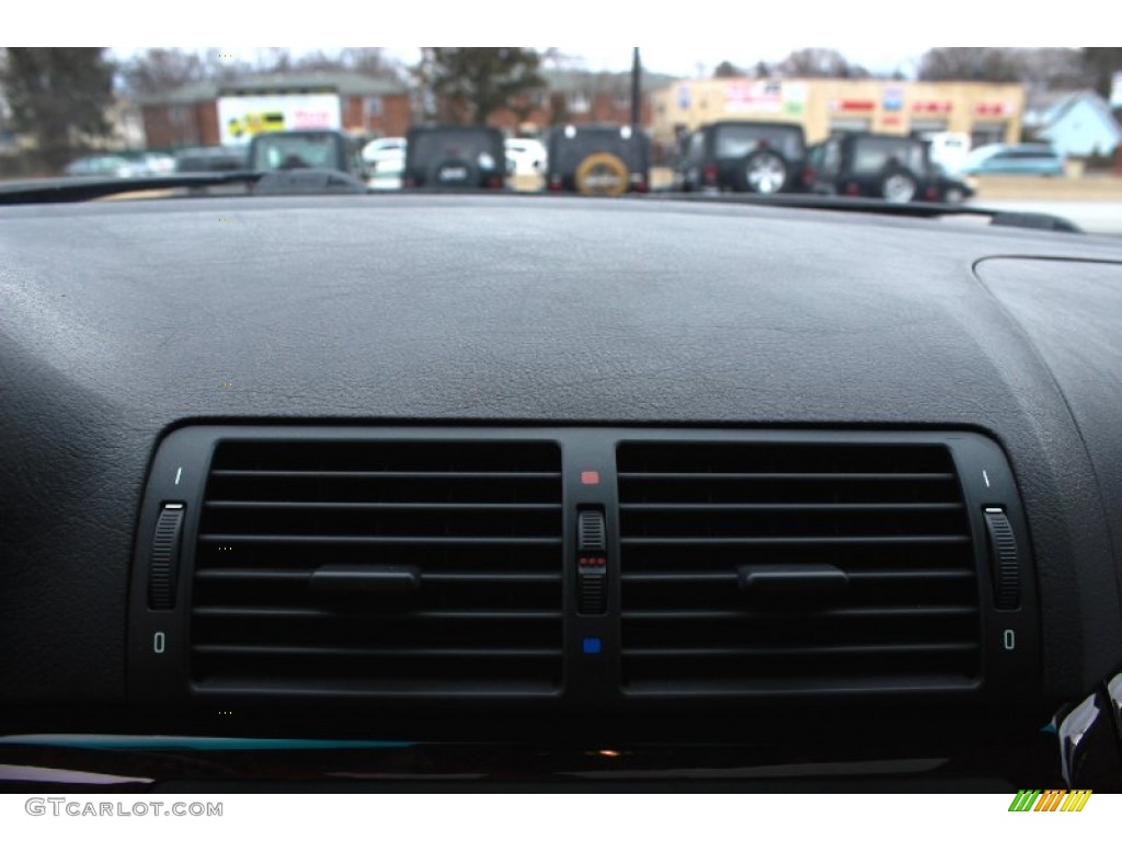 2005 3 Series 325xi Sedan - Black Sapphire Metallic / Black photo #16