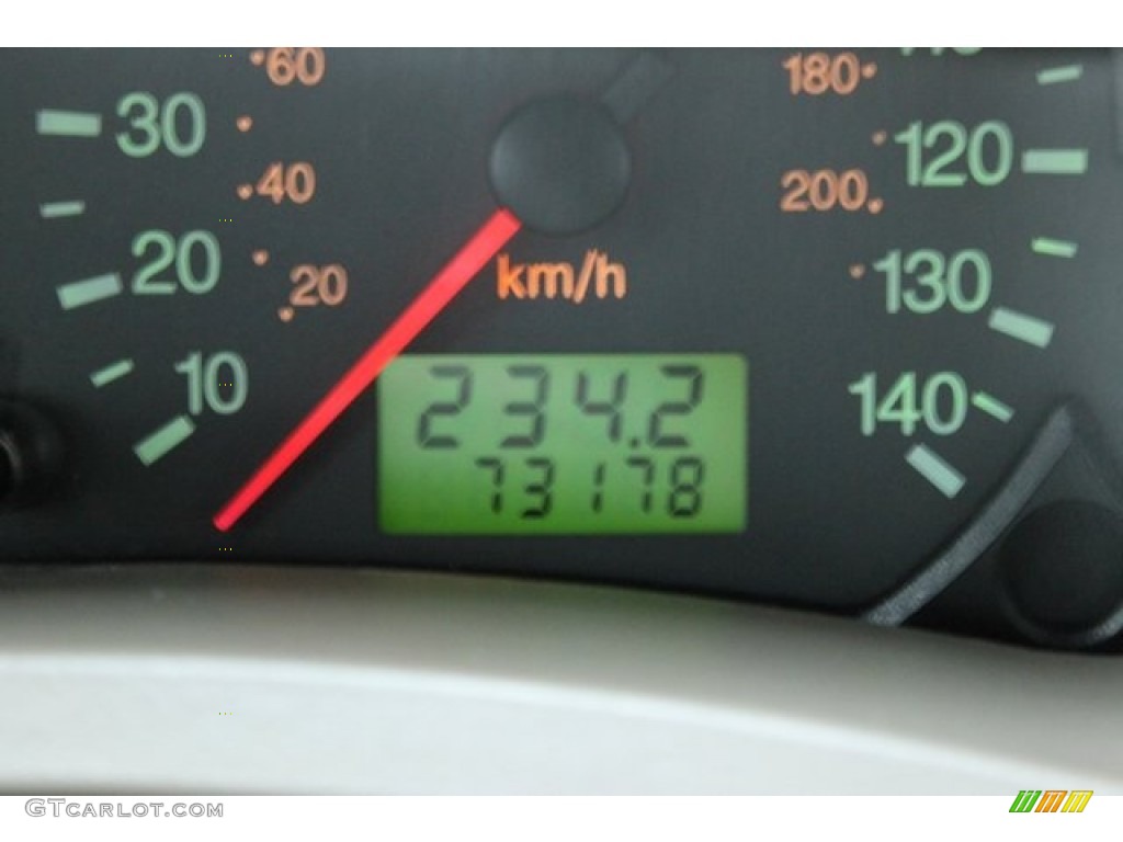 2006 Focus ZX4 SES Sedan - Dark Toreador Red Metallic / Charcoal/Light Flint photo #28