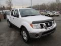 2011 Avalanche White Nissan Frontier SV Crew Cab 4x4  photo #13