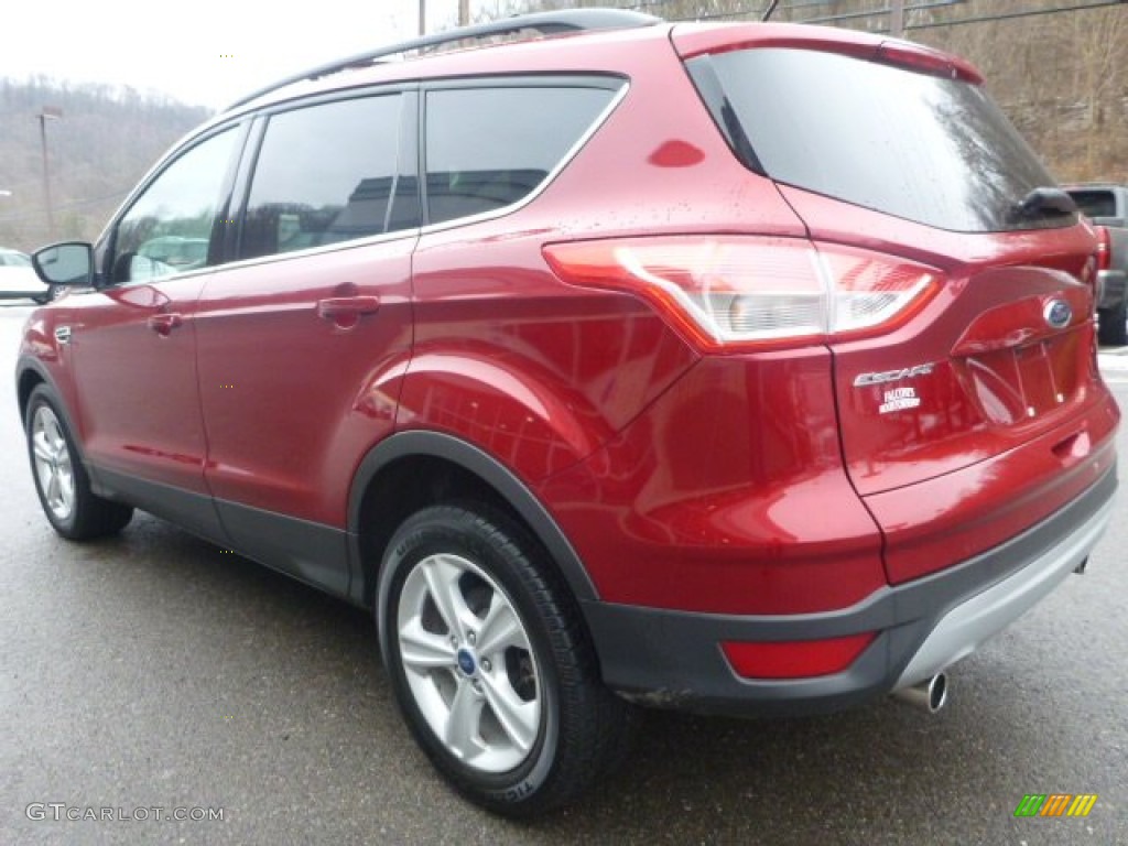 2013 Escape SE 1.6L EcoBoost 4WD - Ruby Red Metallic / Medium Light Stone photo #9