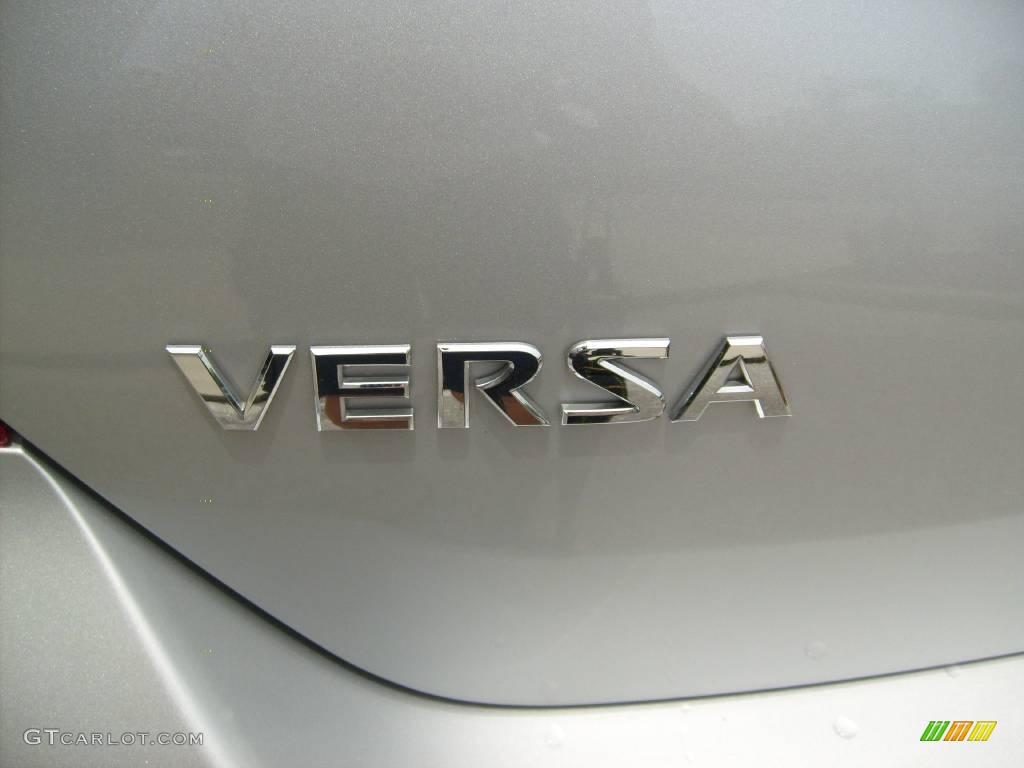 2007 Versa S - Brilliant Silver Metallic / Charcoal photo #10