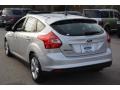 Ingot Silver - Focus SE Hatchback Photo No. 5