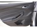 Ingot Silver - Focus SE Hatchback Photo No. 13