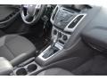 Ingot Silver - Focus SE Hatchback Photo No. 17