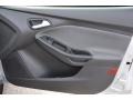 Ingot Silver - Focus SE Hatchback Photo No. 19
