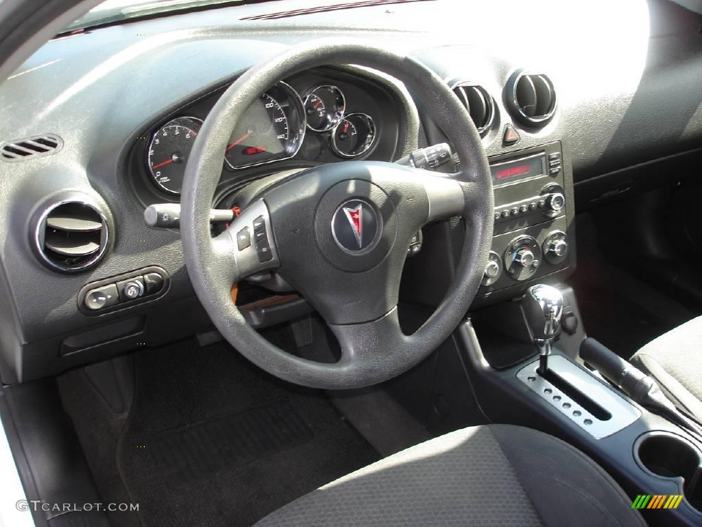 2006 G6 Sedan - Ivory White / Ebony photo #10