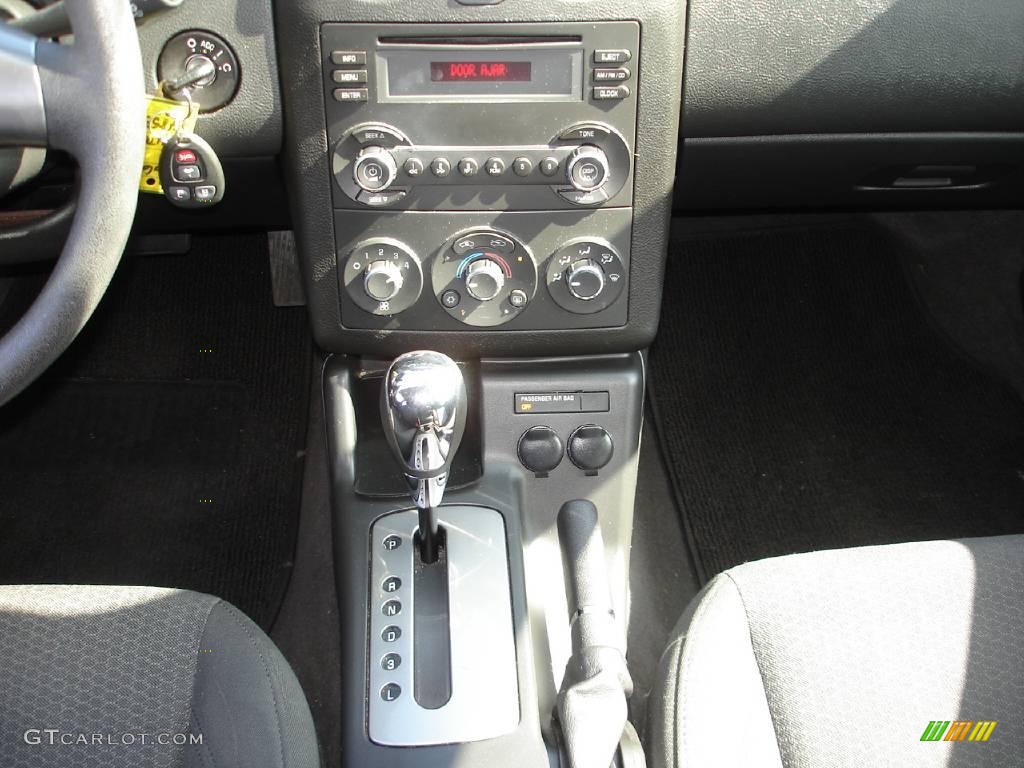 2006 G6 Sedan - Ivory White / Ebony photo #13