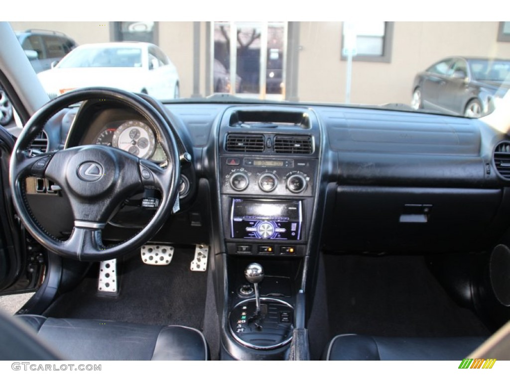 2003 IS 300 Sedan - Graphite Gray Pearl / Black photo #16