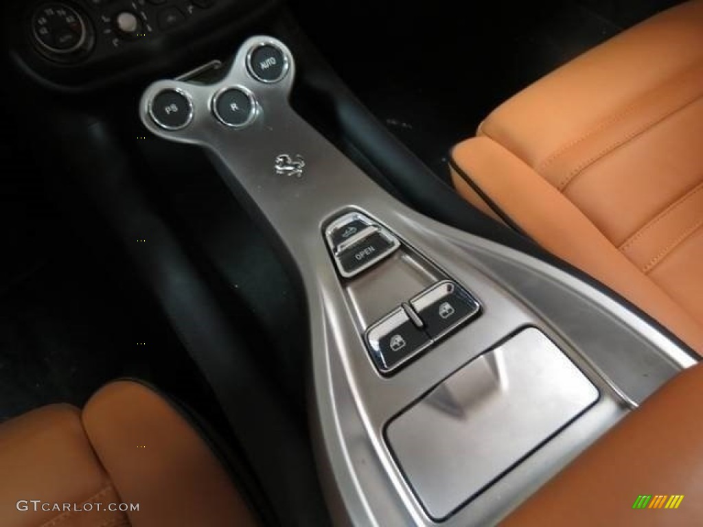 2010 Ferrari California Standard California Model 7 Speed F1 Dual-Clutch Automatic Transmission Photo #100873259