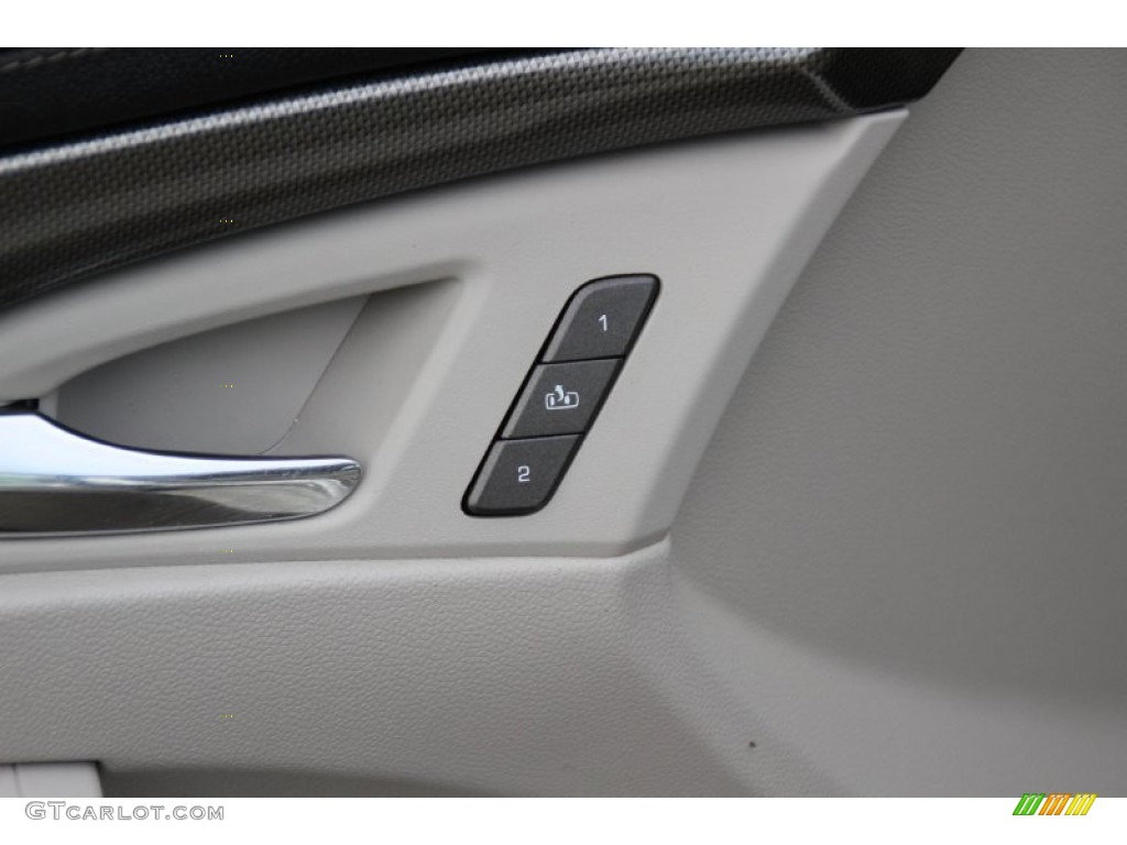 2009 CTS 4 AWD Sedan - Radiant Silver / Light Titanium/Ebony photo #10