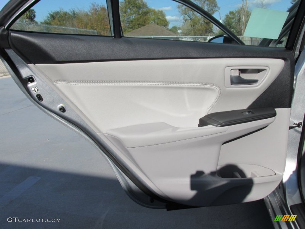 2015 Camry XLE - Celestial Silver Metallic / Ash photo #18