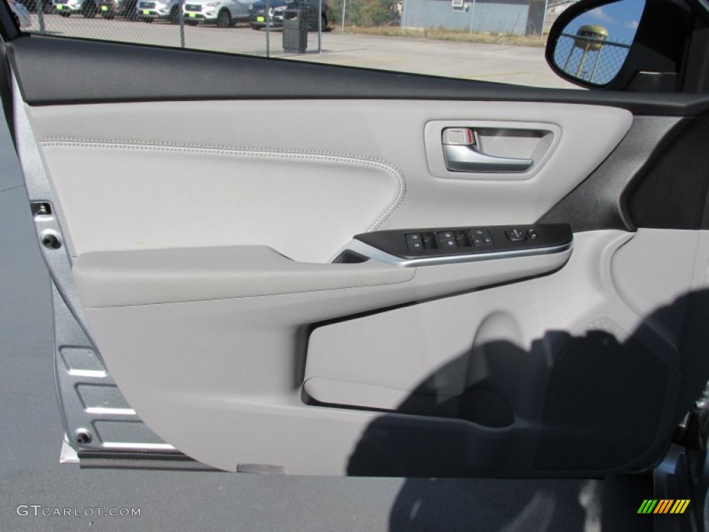 2015 Camry XLE - Celestial Silver Metallic / Ash photo #20