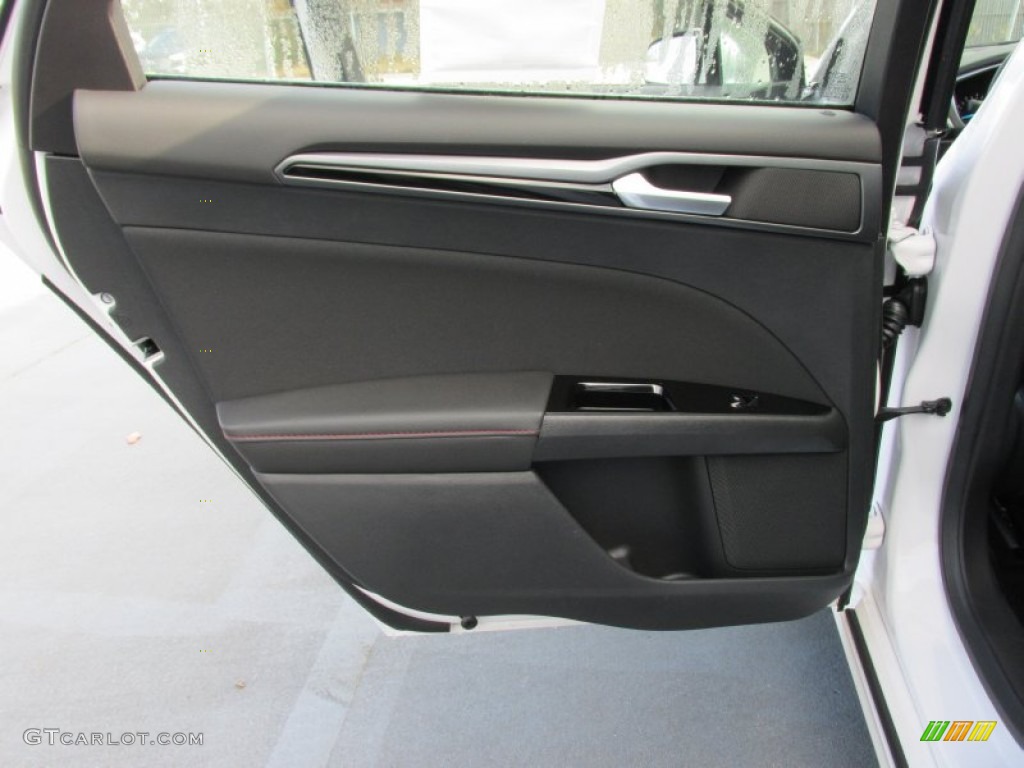 2015 Fusion SE - White Platinum Metallic / Charcoal Black photo #19