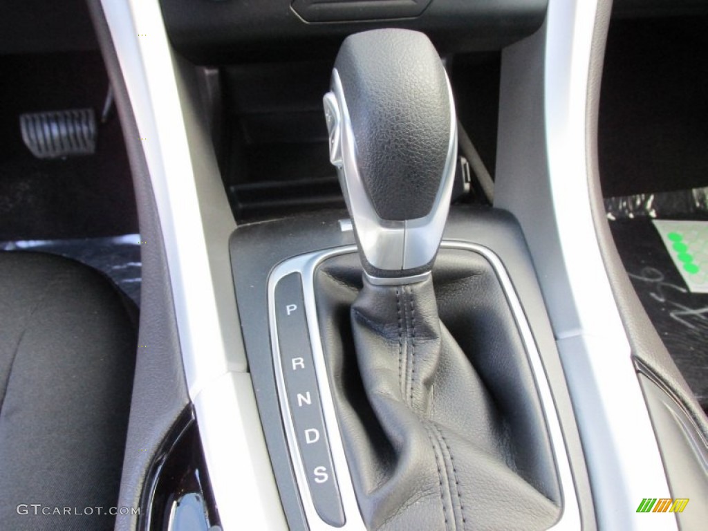 2015 Fusion SE - White Platinum Metallic / Charcoal Black photo #29