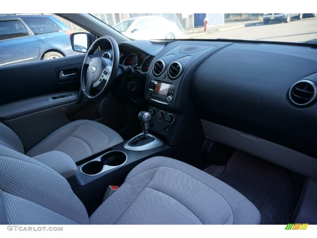 2011 Rogue SV AWD - Pearl White / Gray photo #11