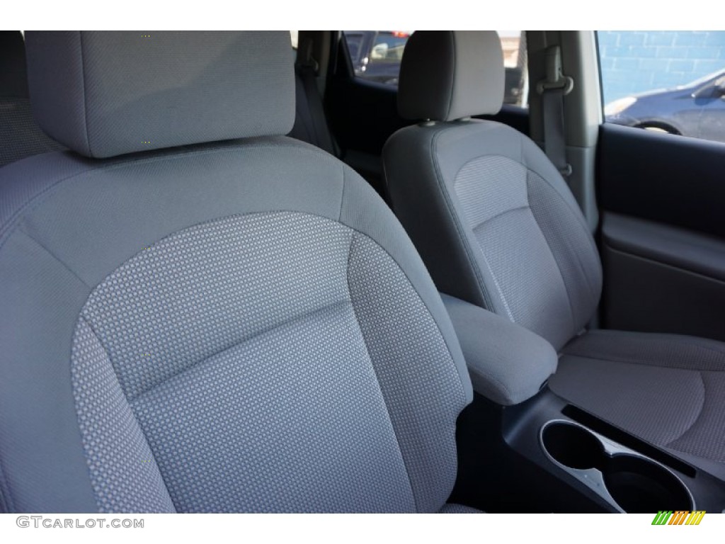2011 Rogue SV AWD - Pearl White / Gray photo #12