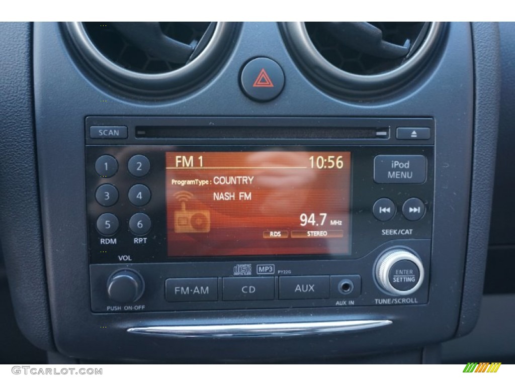 2011 Rogue SV AWD - Pearl White / Gray photo #23