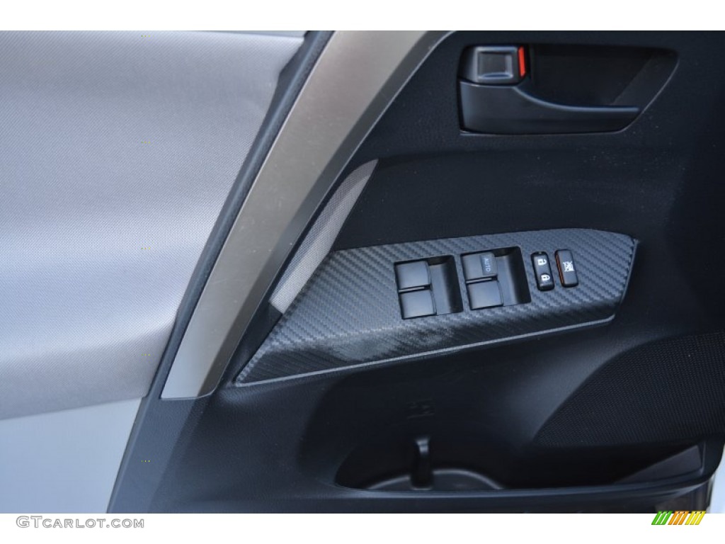 2013 RAV4 XLE AWD - Super White / Ash photo #8