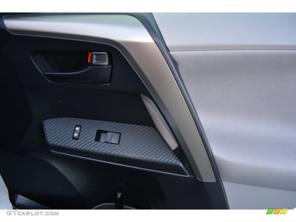 2013 RAV4 XLE AWD - Super White / Ash photo #15