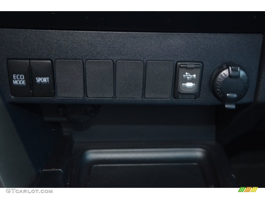 2013 RAV4 XLE AWD - Super White / Ash photo #22