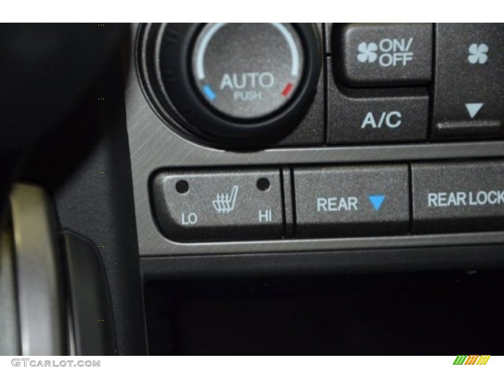 2015 Pilot EX-L - Alabaster Silver Metallic / Gray photo #16