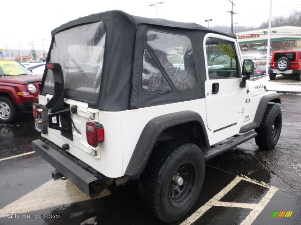2004 Wrangler X 4x4 - Stone White / Khaki photo #5