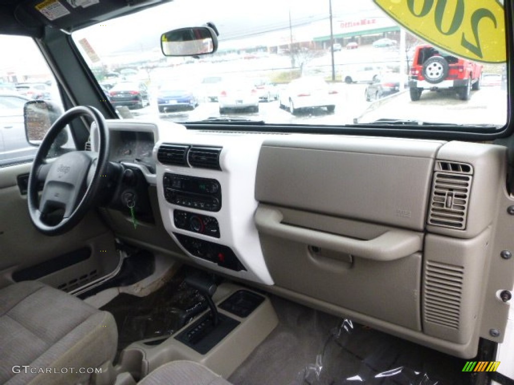 2004 Wrangler X 4x4 - Stone White / Khaki photo #12