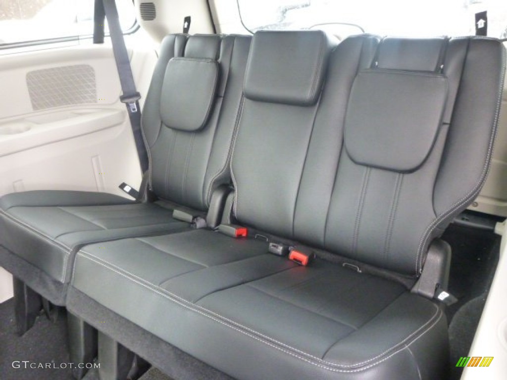 2015 Town & Country Touring - Mocha Java Pearl / Black/Light Graystone photo #12