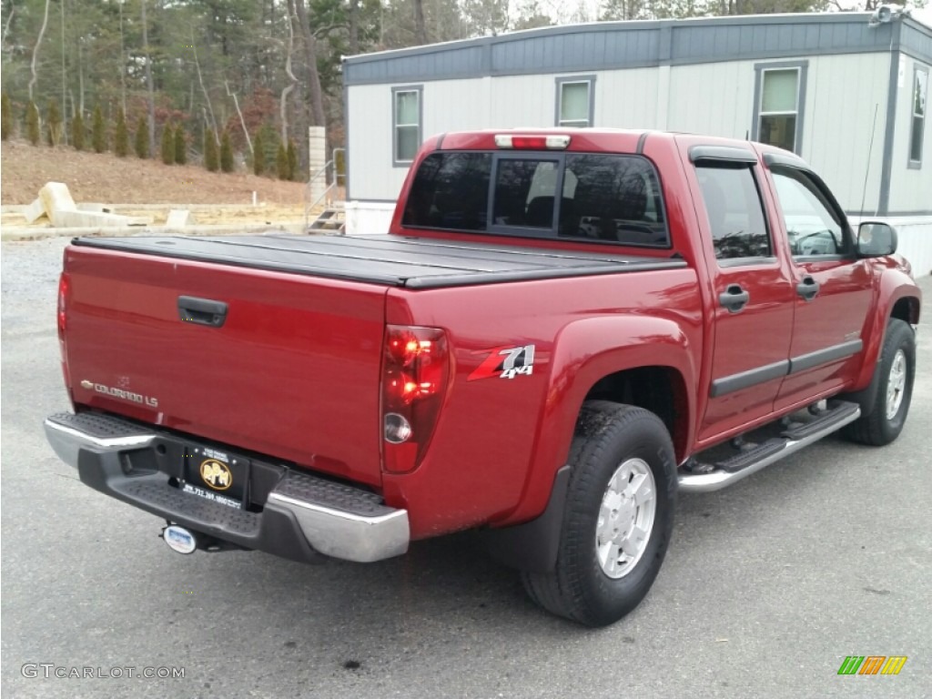 2005 Colorado LS Crew Cab 4x4 - Dark Cherry Red Metallic / Medium Dark Pewter photo #15