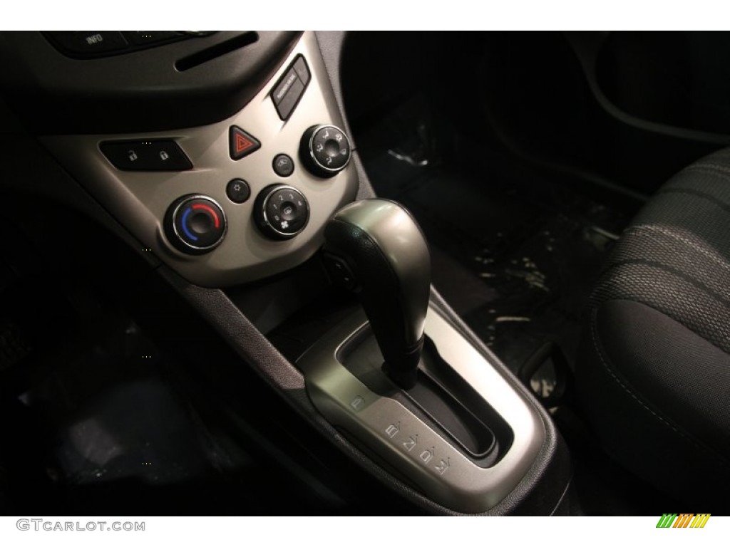 2012 Sonic LT Sedan - Victory Red / Jet Black/Dark Titanium photo #10