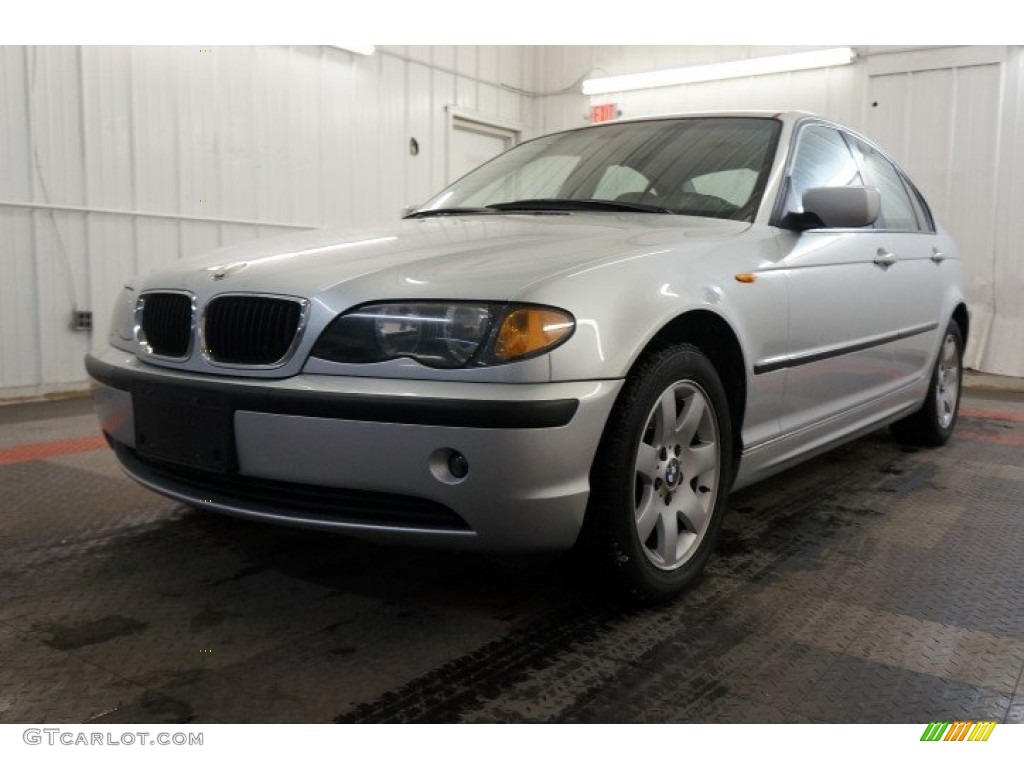 2004 3 Series 325xi Sedan - Titanium Silver Metallic / Grey photo #3