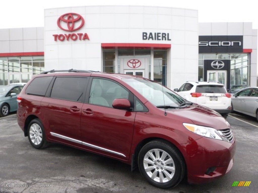 2014 Sienna LE AWD - Salsa Red Pearl / Light Gray photo #1