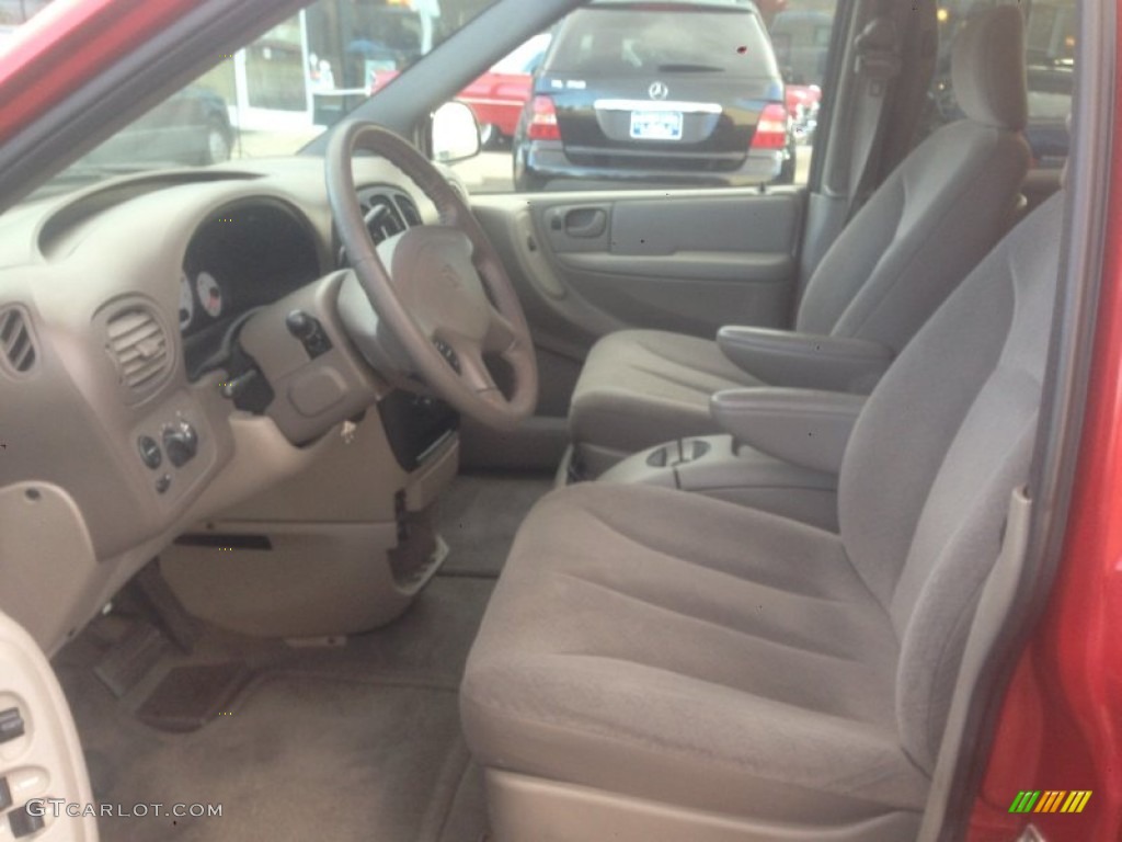 2002 Grand Caravan Sport - Inferno Red Pearl / Taupe photo #5