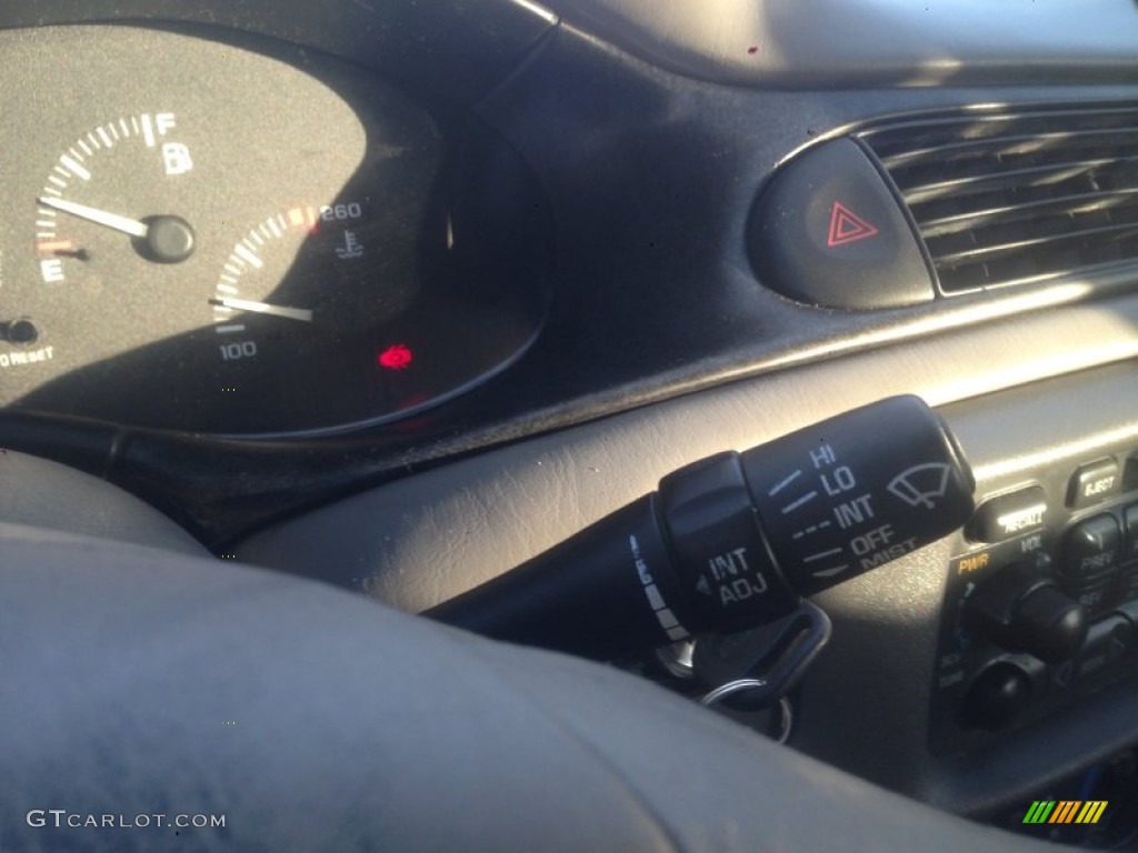 1998 Malibu Sedan - Bright White / Light Gray photo #14