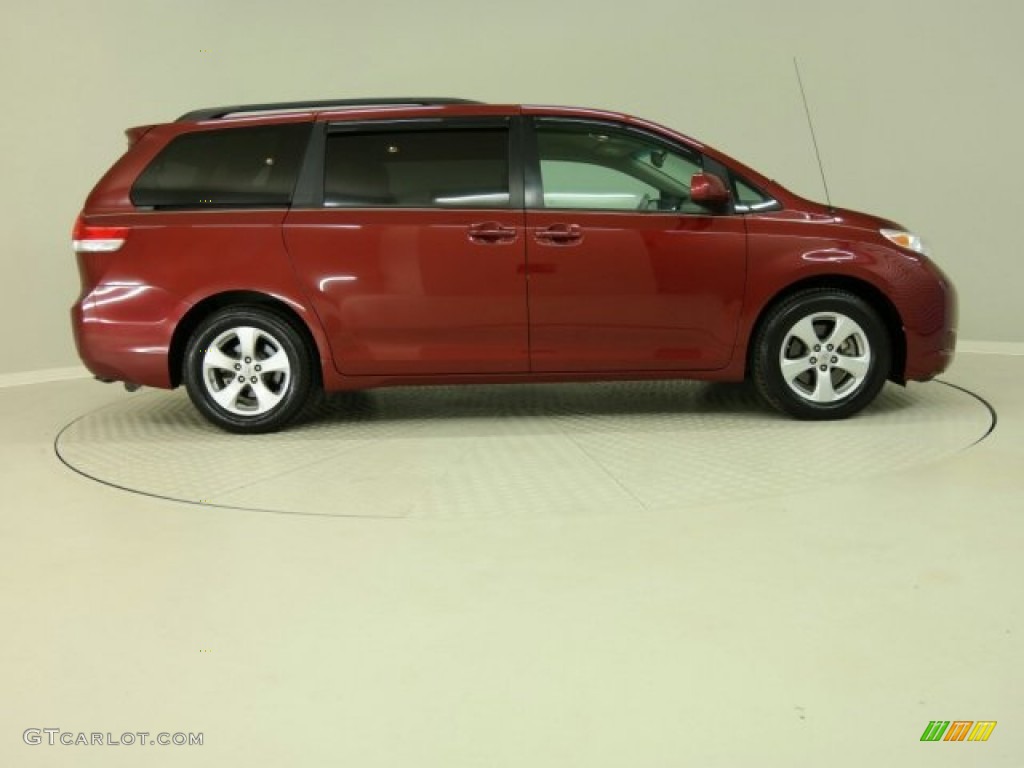 2011 Sienna LE - Salsa Red Pearl / Light Gray photo #1