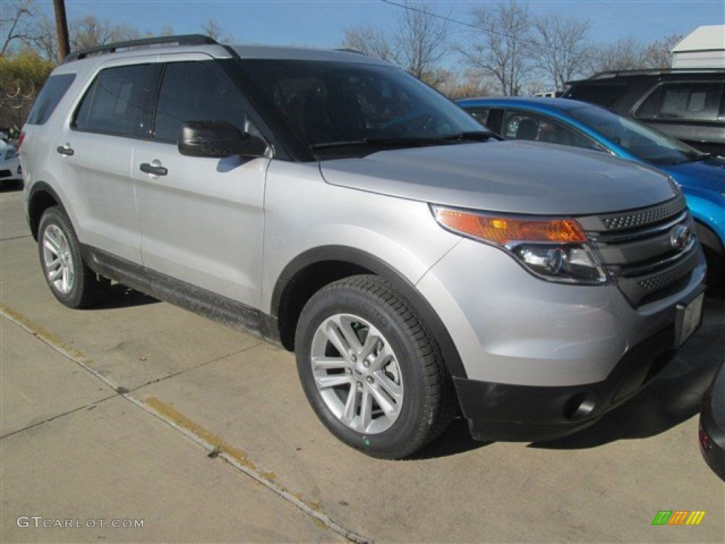 2015 Explorer FWD - Ingot Silver / Medium Light Stone photo #41
