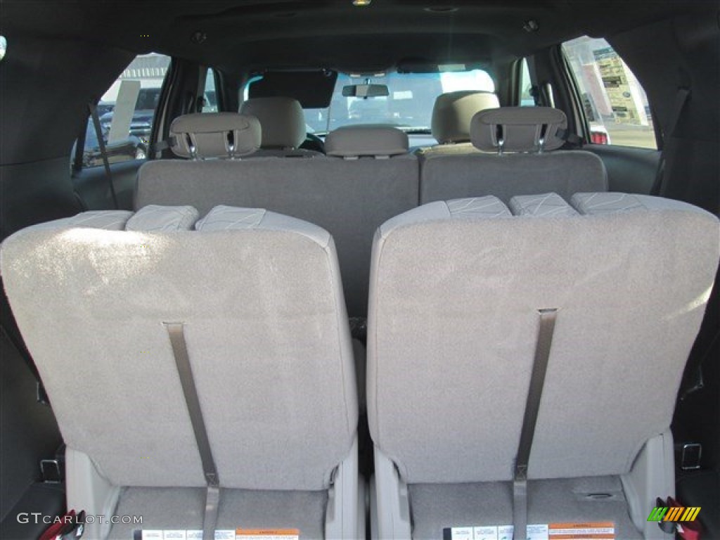 2015 Explorer FWD - Ingot Silver / Medium Light Stone photo #49