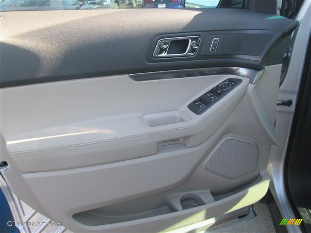 2015 Explorer FWD - Ingot Silver / Medium Light Stone photo #55