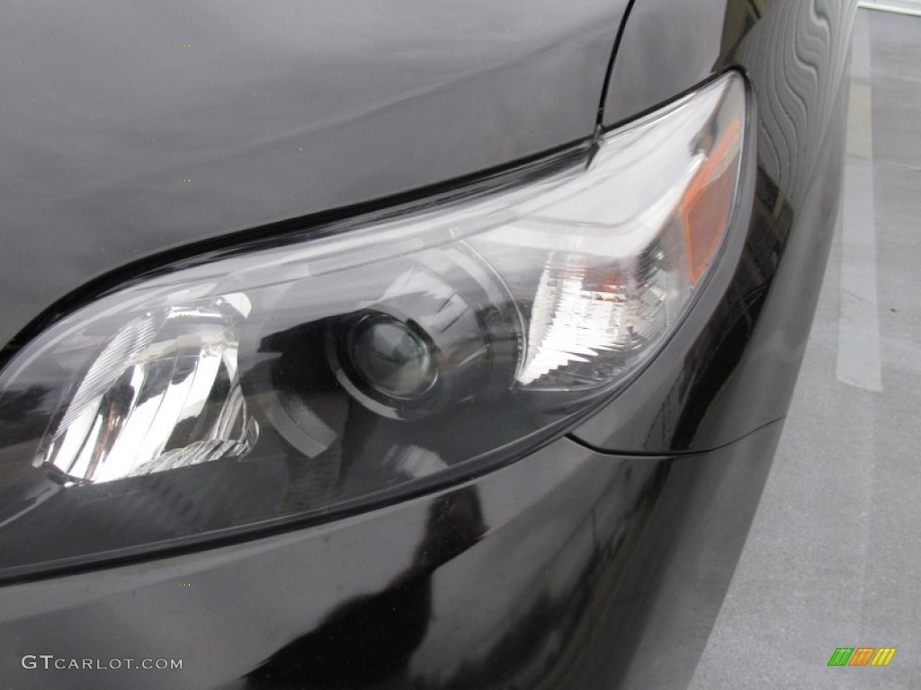 2011 Sienna SE - Black / Dark Charcoal photo #6