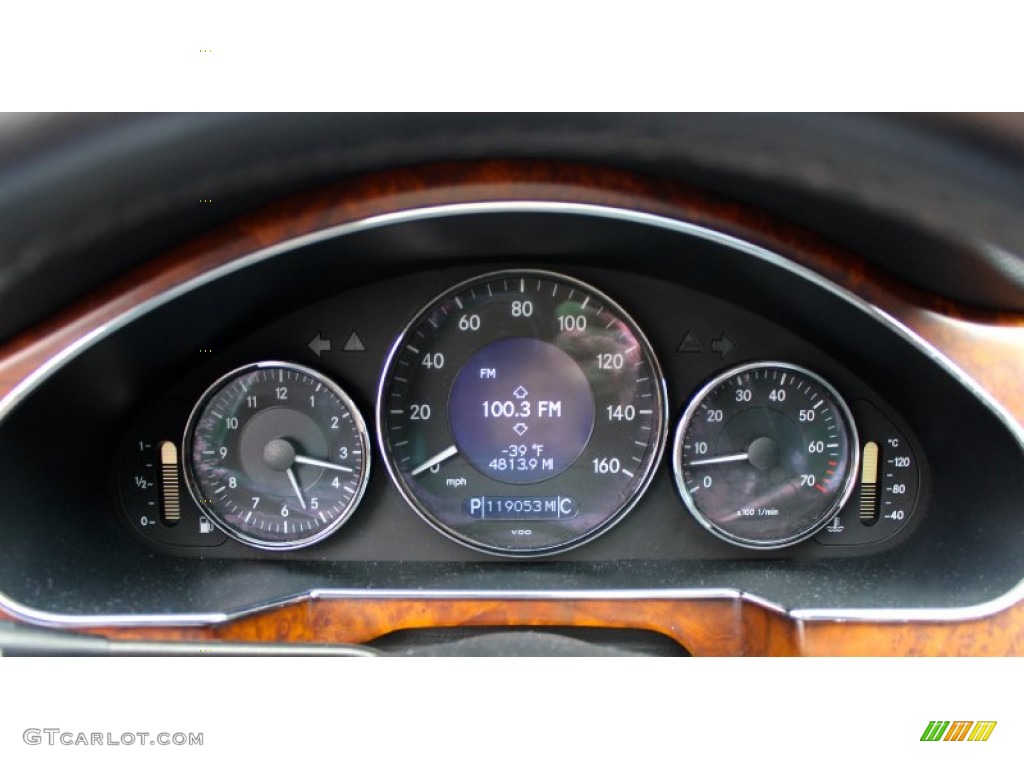 2006 Mercedes-Benz CLS 500 Gauges Photo #100956572