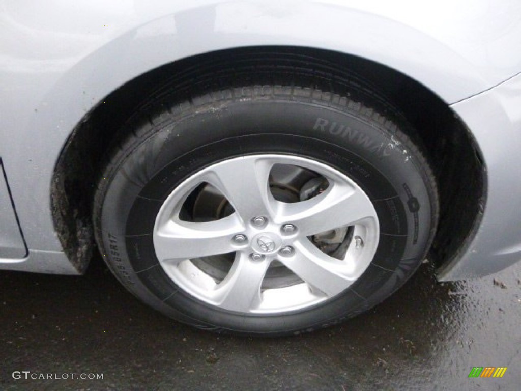 2014 Sienna LE - Silver Sky Metallic / Light Gray photo #9