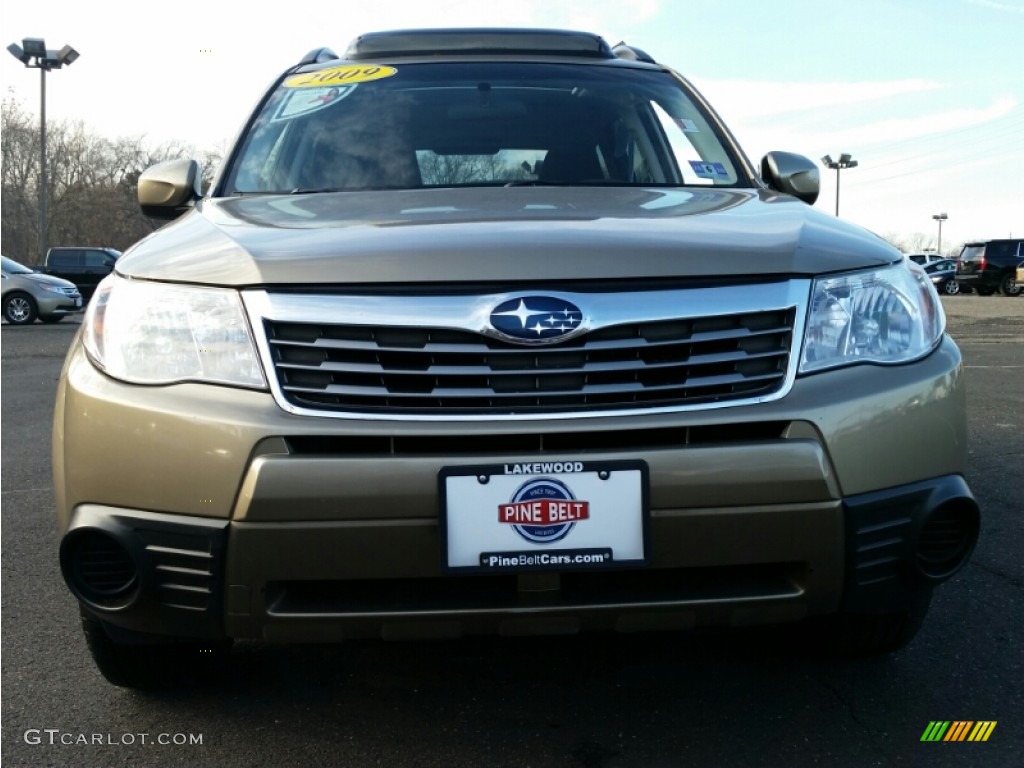 2009 Forester 2.5 X Premium - Topaz Gold Metallic / Platinum photo #2