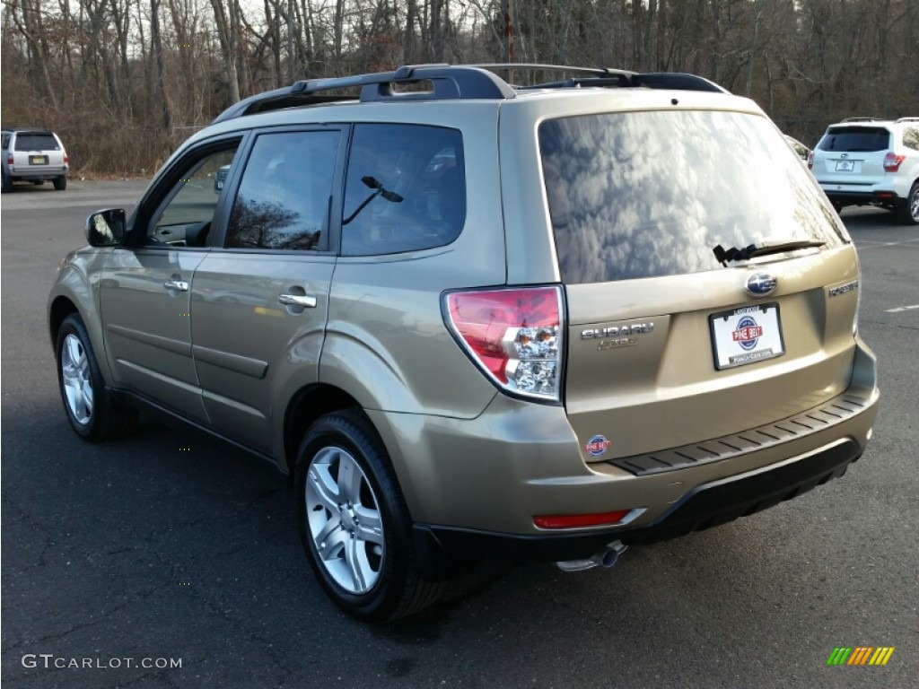 2009 Forester 2.5 X Premium - Topaz Gold Metallic / Platinum photo #11